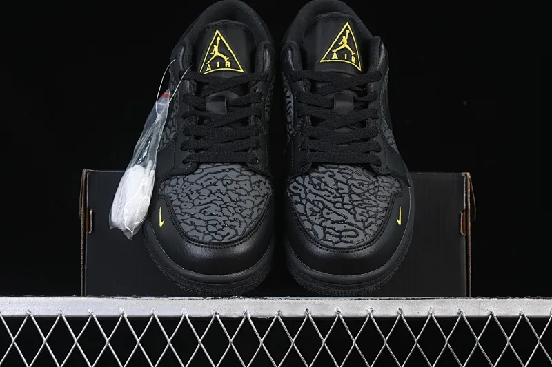 All Categories Air Jordan Jordan Series Basketball Shoes Air Jordan 1 Low Air Jordan 1 Low "Elephant" AJ1 Joe 1 Explosion Danger Warning Low-top Cultural Casual Shoes IM6568-010